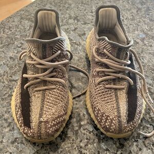 Yeezy Sneakers